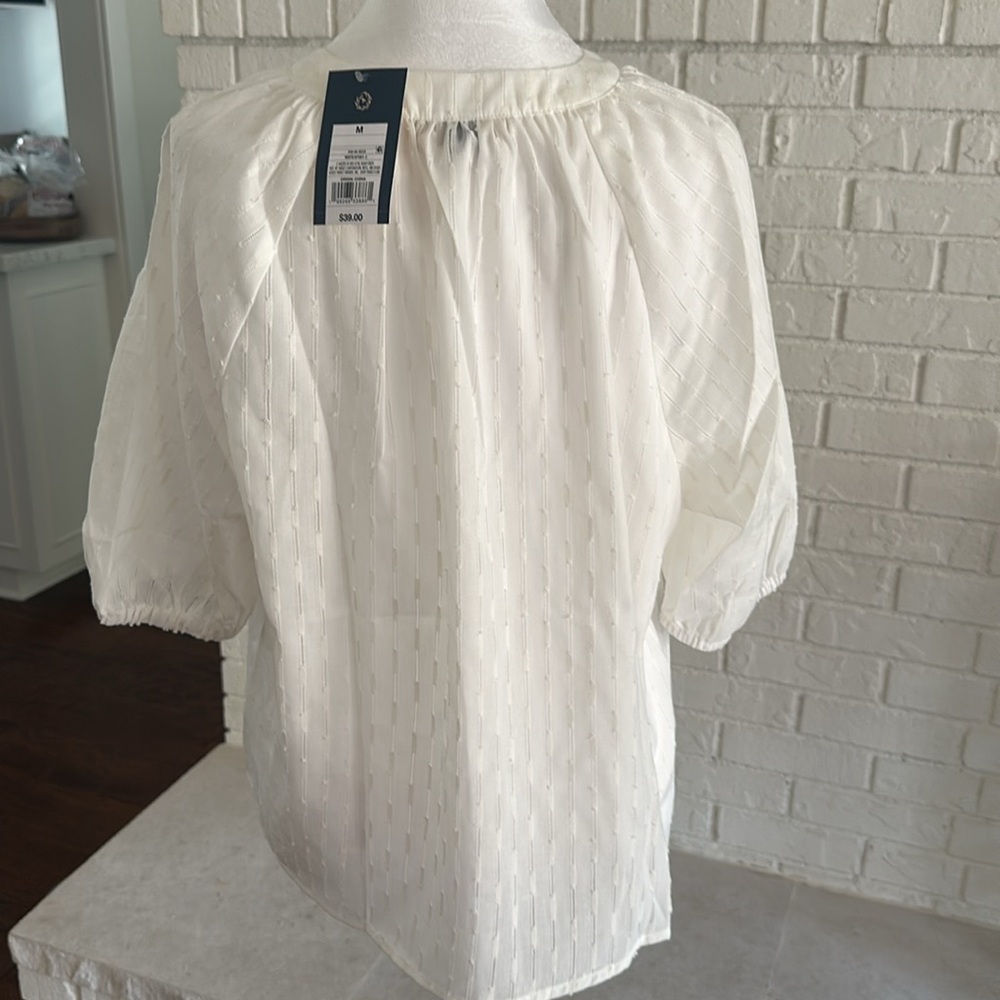 Universal Thread White Button-Front Blouse - Picture 12 of 12